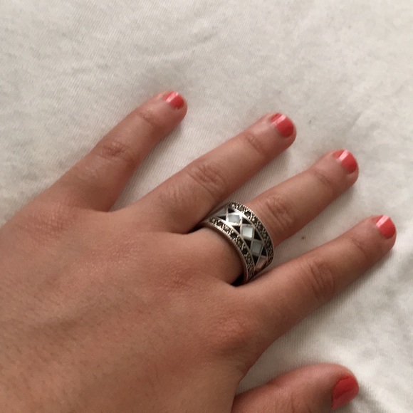 Ring - Picture 3 of 3